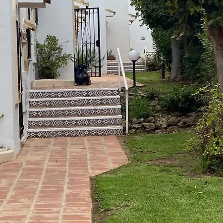 Calahonda 2 Bedroom House With Air Con Holiday home