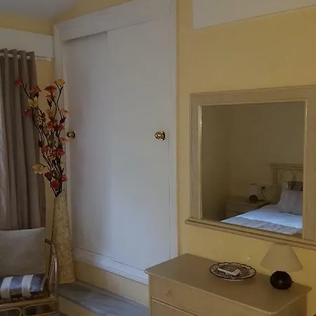 Calahonda 2 Bedroom House With Air Con Holiday home