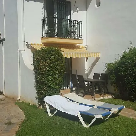 Calahonda 2 Bedroom House With Air Con Holiday home Sitio de Calahonda