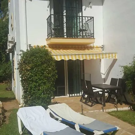 Calahonda 2 Bedroom House With Air Con