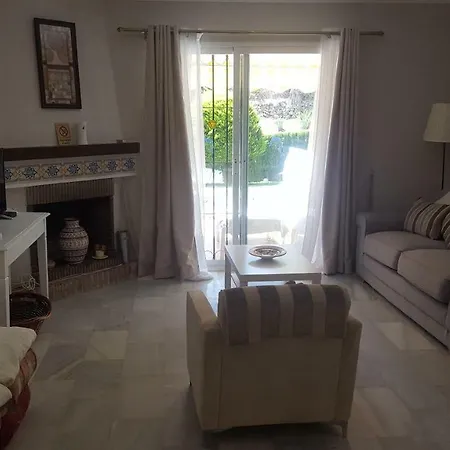 Calahonda 2 Bedroom House With Air Con Holiday home