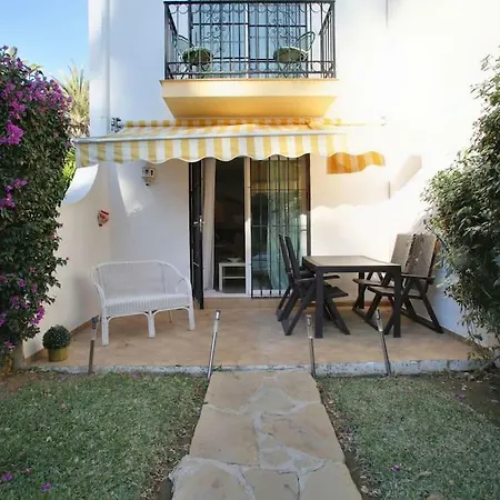 Calahonda 2 Bedroom House With Air Con