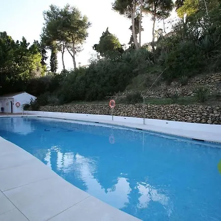 Calahonda 2 Bedroom House With Air Con
