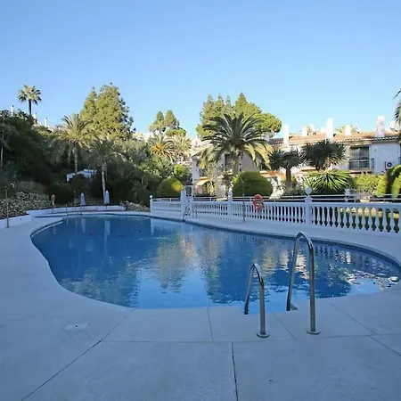 Calahonda 2 Bedroom House With Air Con Holiday home Sitio de Calahonda