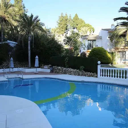 Calahonda 2 Bedroom House With Air Con
