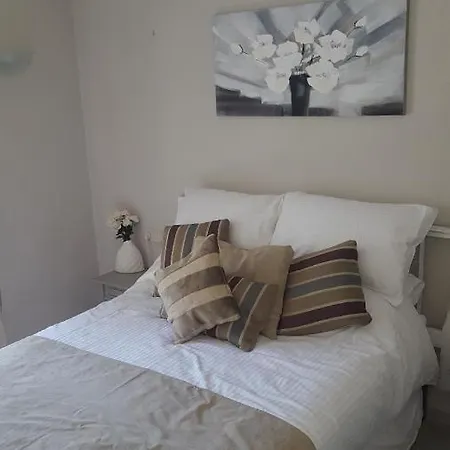 Calahonda 2 Bedroom House With Air Con Holiday home